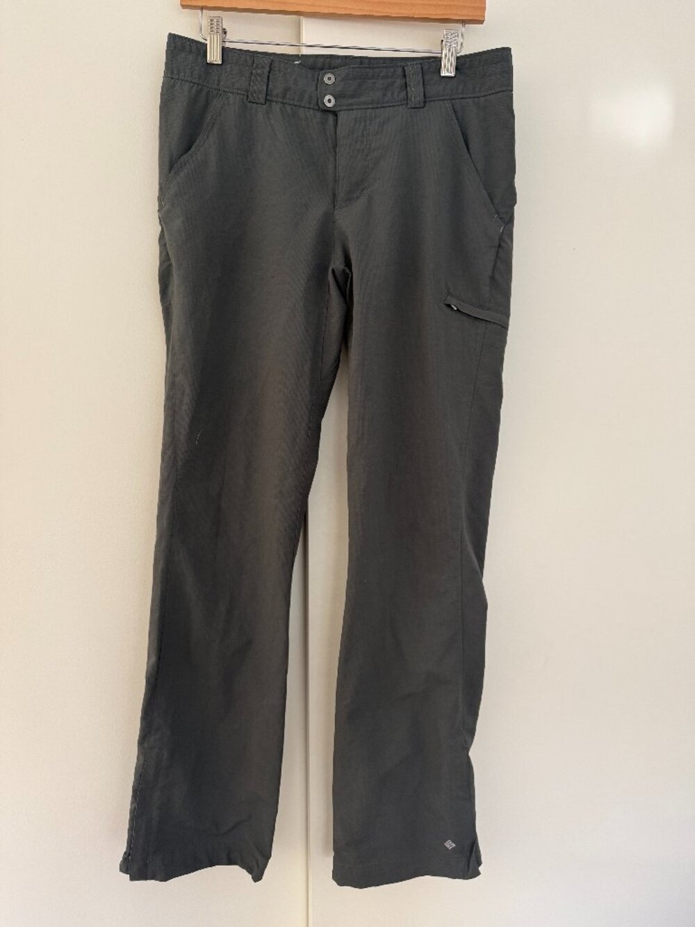Columbia All Seasons Pull-On Pant City Grey Straight Leg Hiking Sz 8